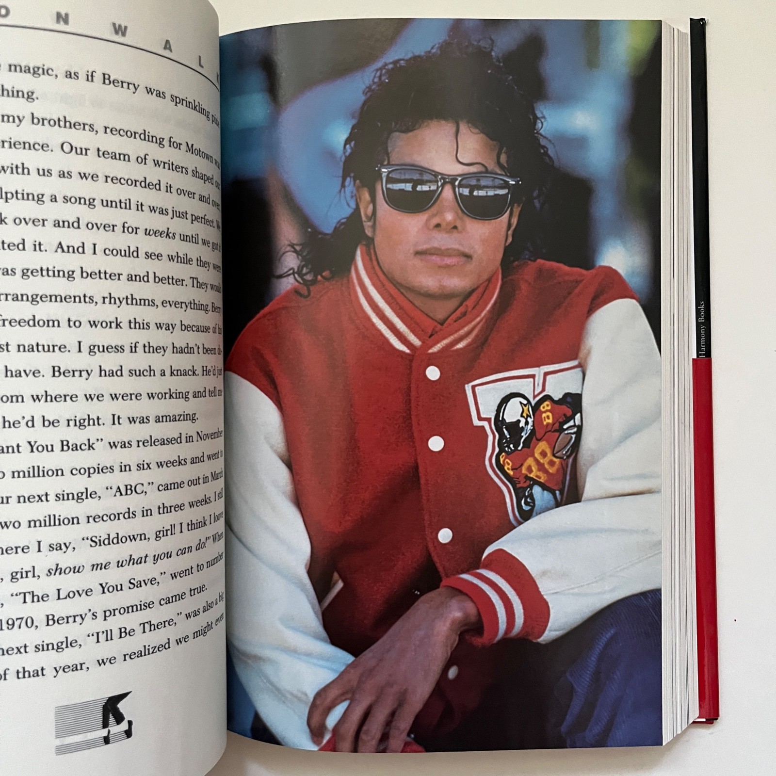 Michael Jackson Moonwalk First Revised Edition Book HIs Life – Hardcover 2009