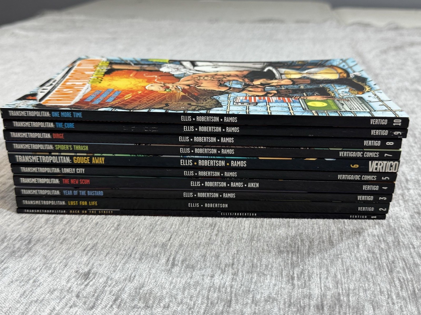 Transmetropolitan Warren Ellis Darick Robertson Trade Paperback Lot of 10 1-10