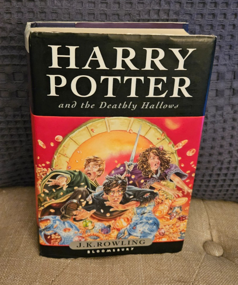 Harry Potter and The Deathly Hallows UK First Edition JK Rowling Bloomsbury 2007