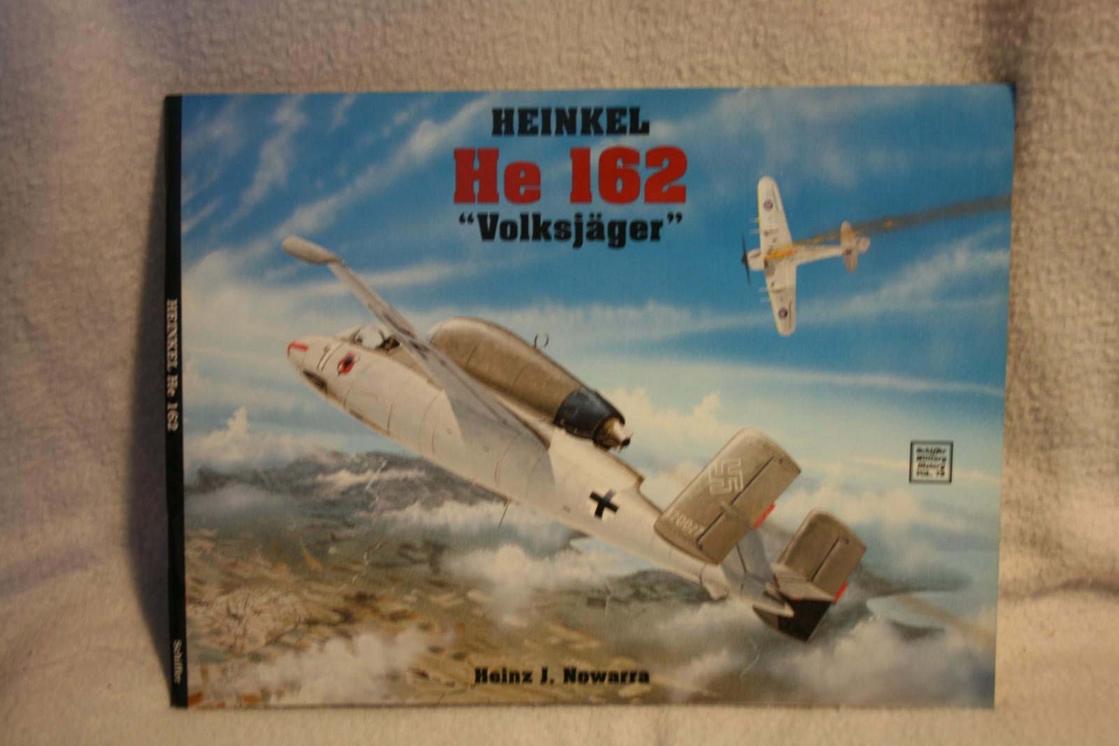 Heinkel He 162 Volksjager Nowarra Schiffer Military book Very Good Condition