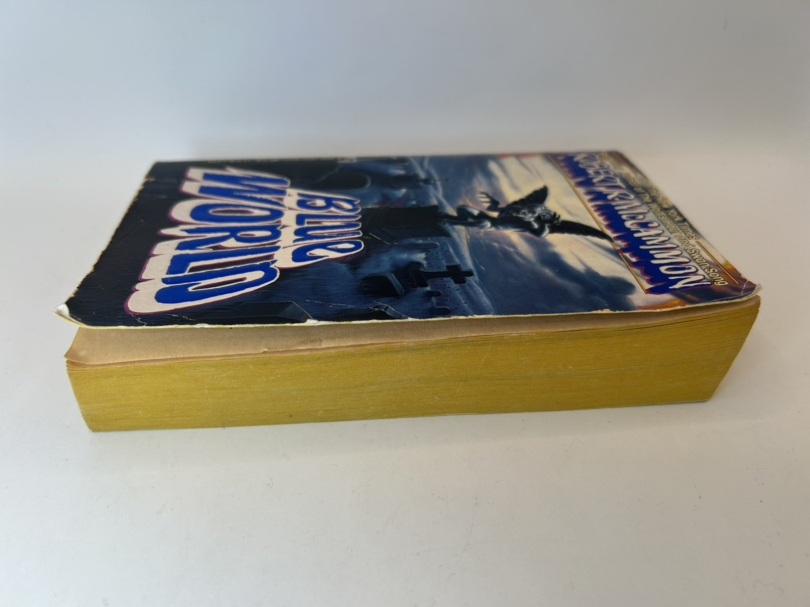 BLUE WORLD By Robert McCammon Horror Paperback – First Pocket Edition 1990