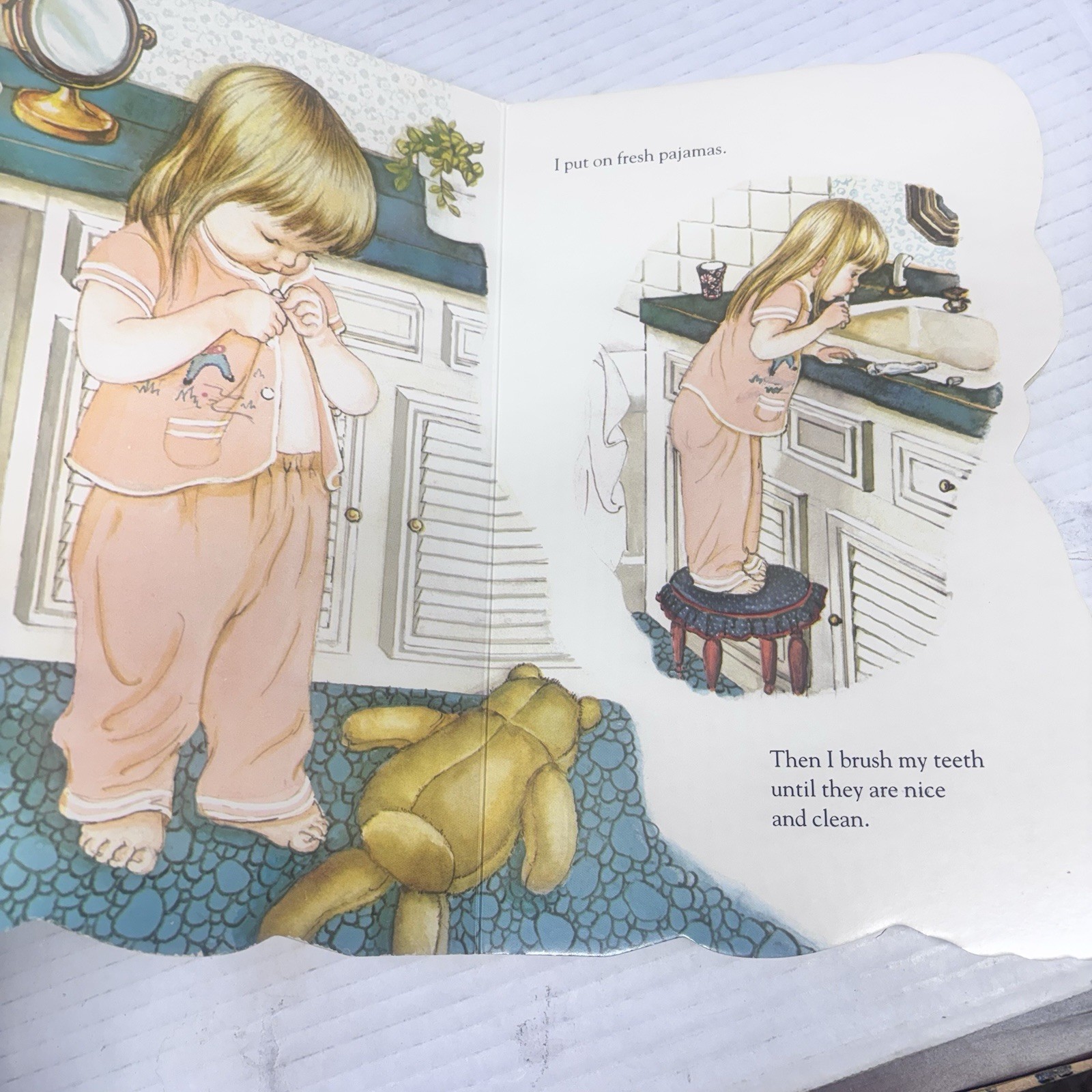 Children’s Golden Sturdy Shape Book ~ MY GOODNIGHT BOOK Eloise Wilkin 1981