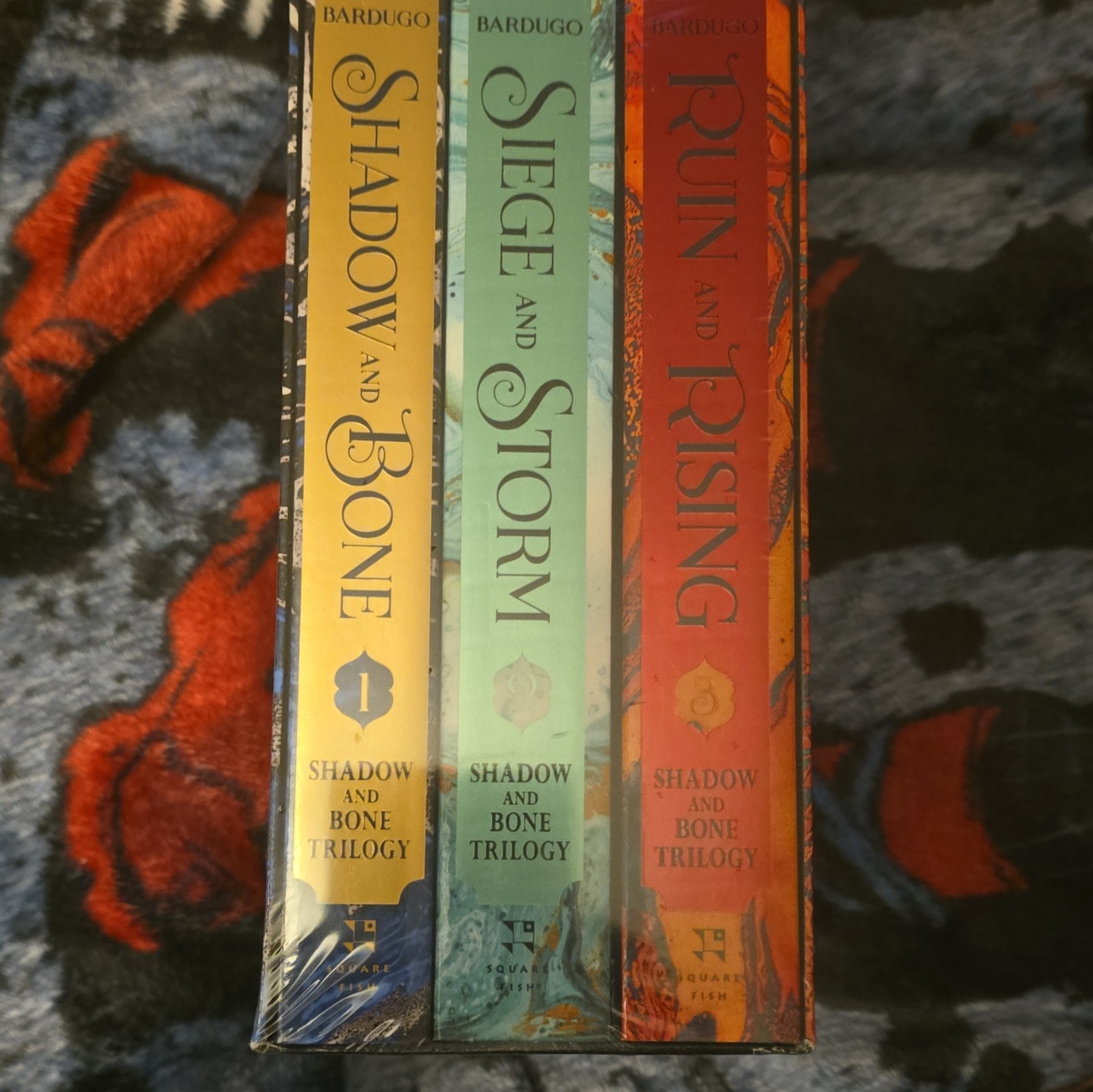 Leigh Bardugo Shadow and Bone Trilogy Box Set: Shadow and Bone, Siege & Storm