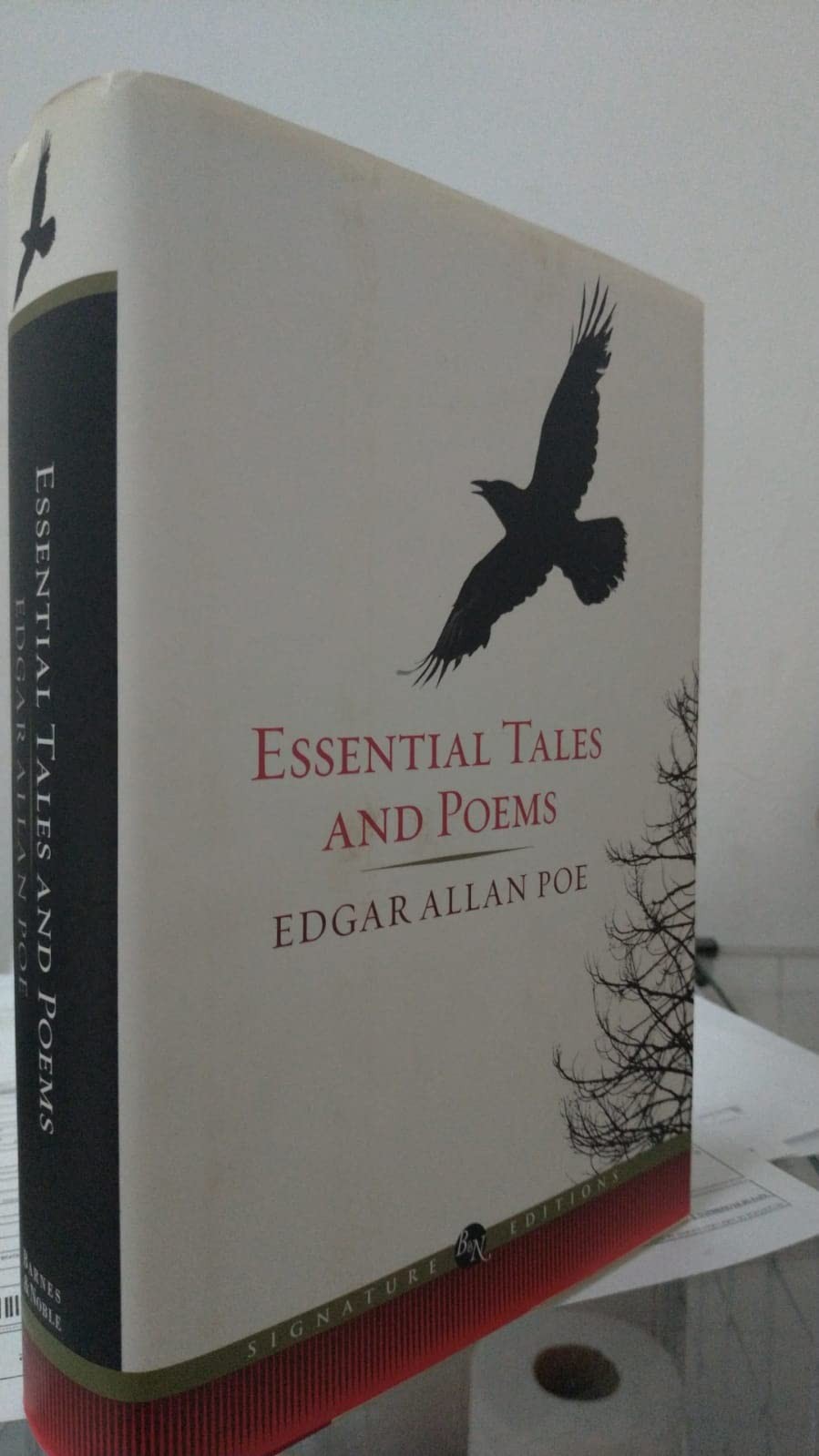 Essential Tales and Poems of Edgar Allen Poe (Barnes & Noble Signature Editi…