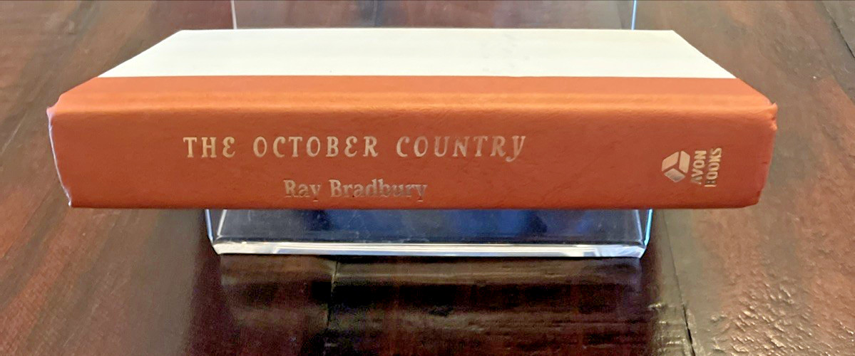 Ray BRADBURY The OCTOBER COUNTRY Book 1st Avon Books Printing 1999 Edition