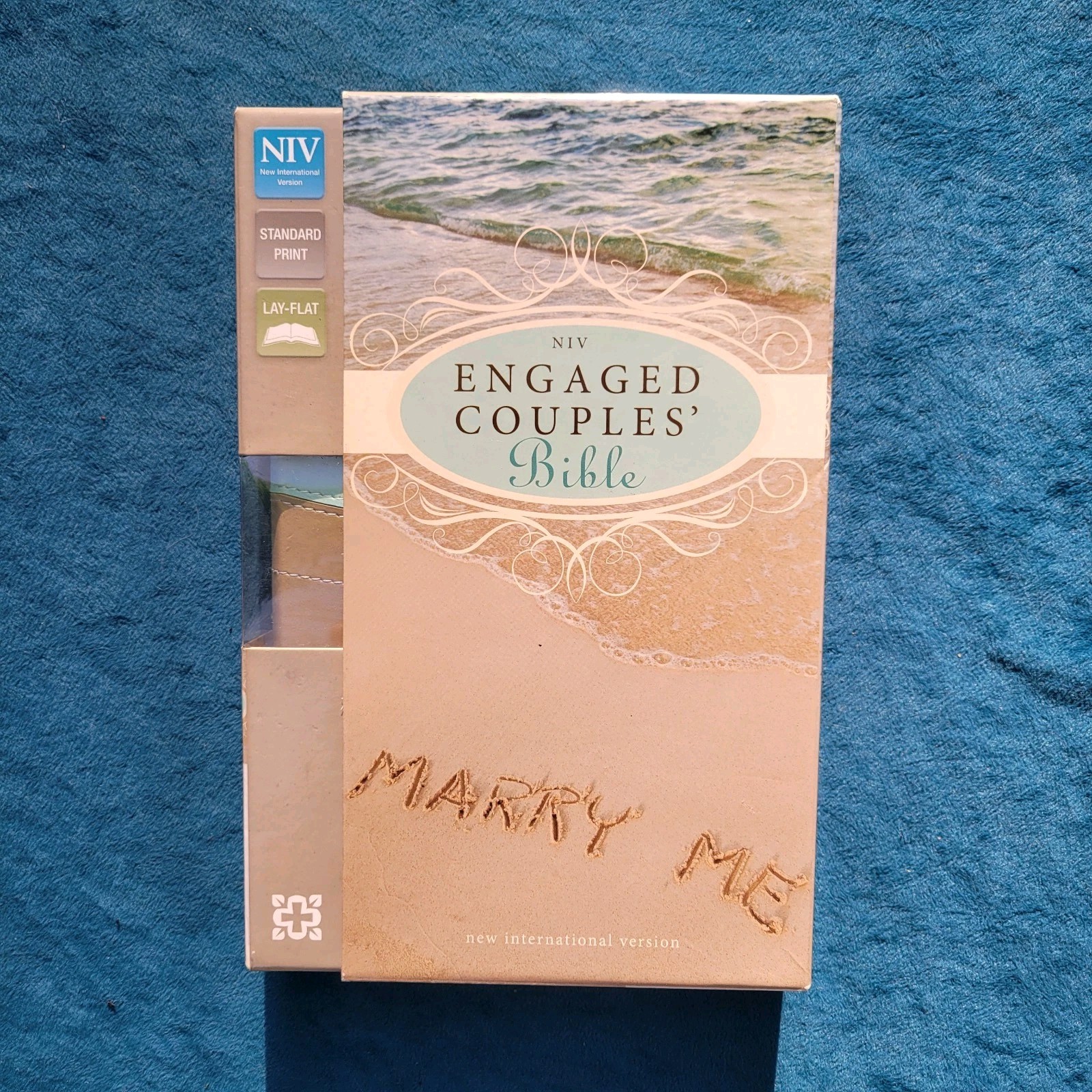NIV ENGAGED COUPLES’ BIBLE ; ISBN 978-0-310-44168-7 ; 1,140 PAGES