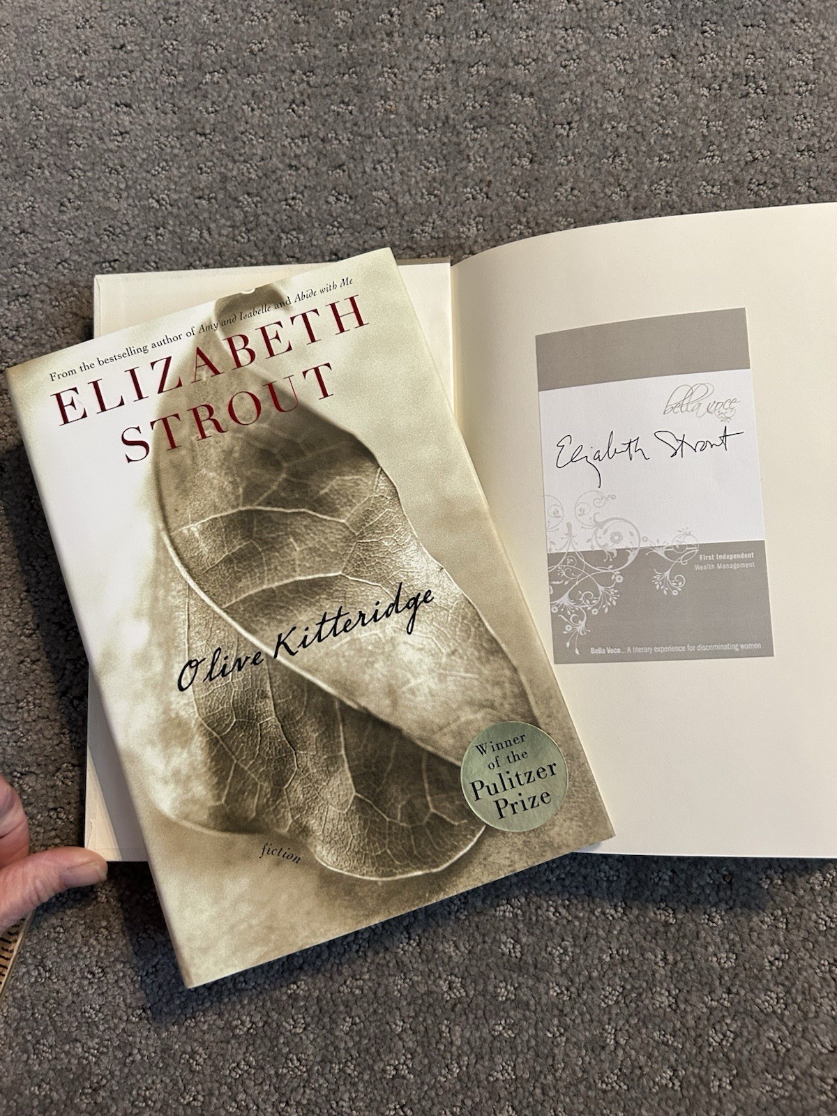 Olive Kitteridge, *SIGNED* by Elizabeth Strout . 2008. HCDJ Like New