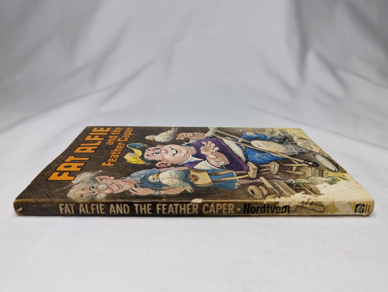 FAT ALFIE AND THE FEATHER CAPER By Matilda Nordtvedt Vintage Paperback 1975
