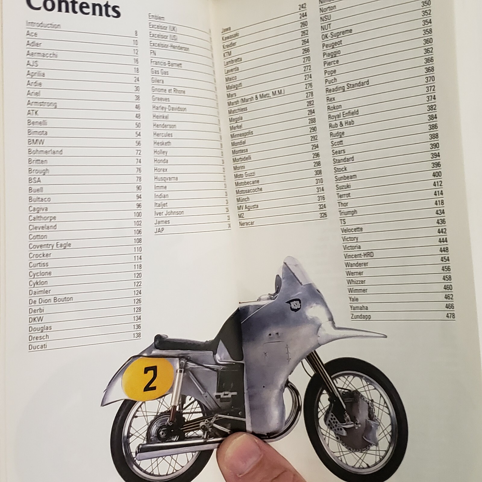 2002 The Illustrated Directory of Motorcycles 480 Pages History Motor Bikes