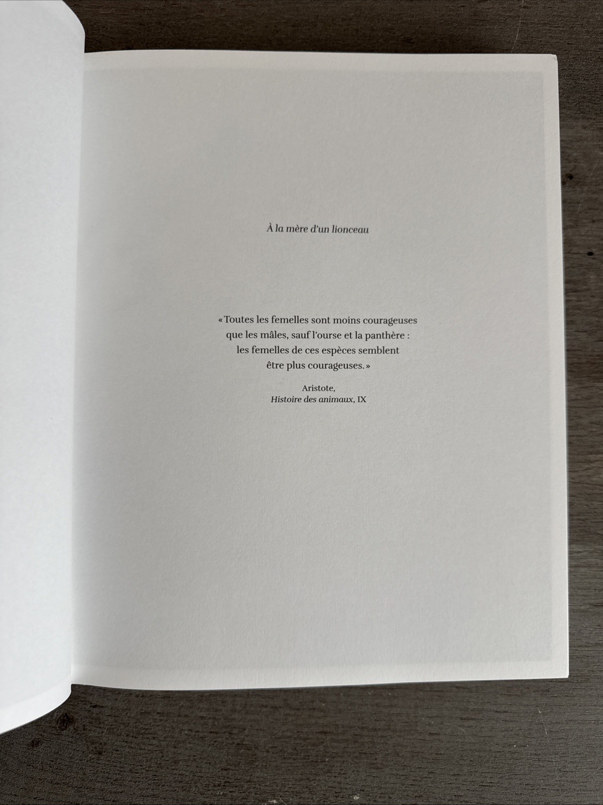 La panthère des neiges par Vincent Munier et Sylvain Tesson (French Edition) HC