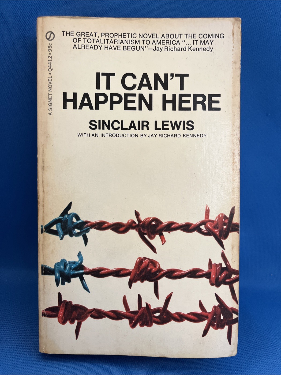 It Can’t Happen Here, by Sinclair Lewis Signet 1st PAPERBACK Printing 1970