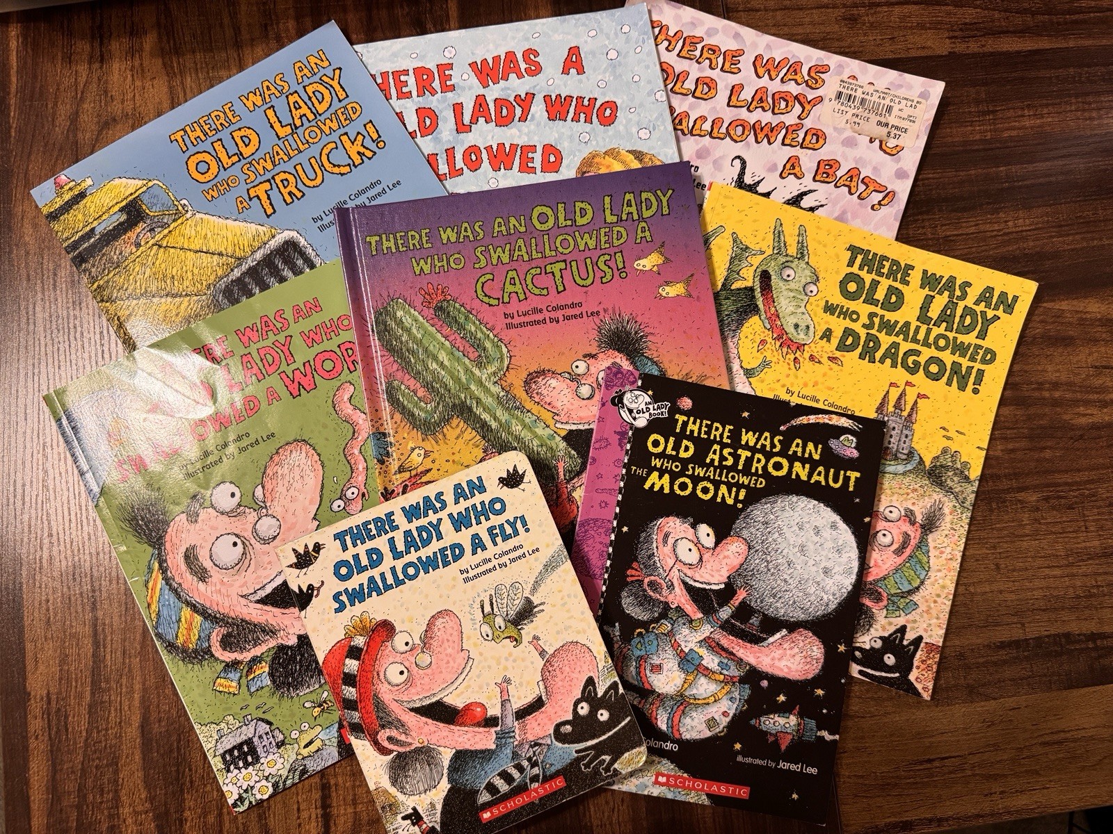 LOT OF 8 THERE WAS AN OLD LADY CHILDREN’S PICTURE BOOKS