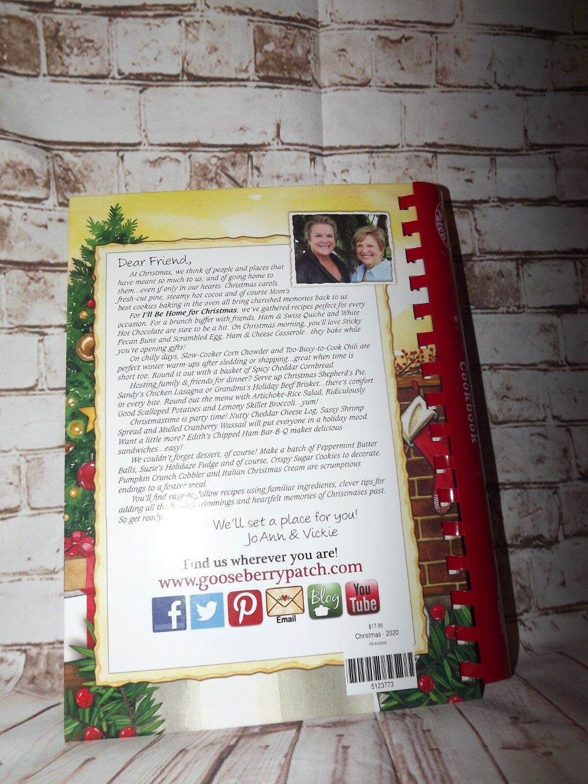 Gooseberry Patch I’ll be Home for Christmas Cookbook Holiday Favorites 220 Pages